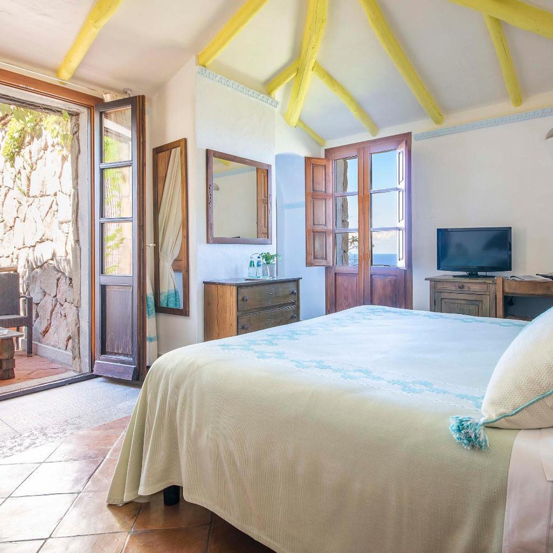 Tower, Double Bed