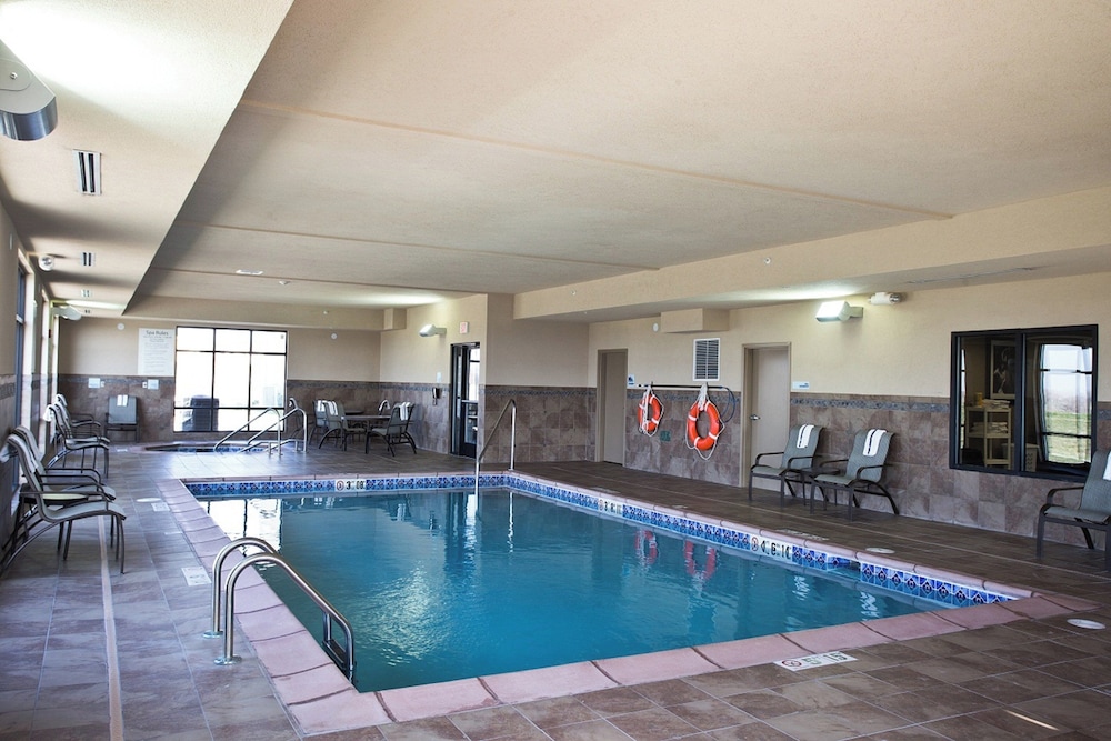 Holiday Inn Express Suites Urbandale Des Moines 31/50