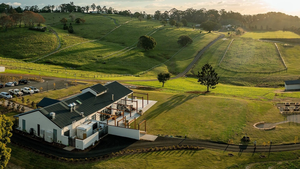 Beechmont Estate 39/50