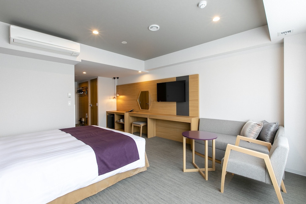 PREMIUM, KING BED