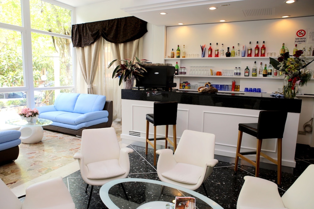 New Hotel Jolie 32/34