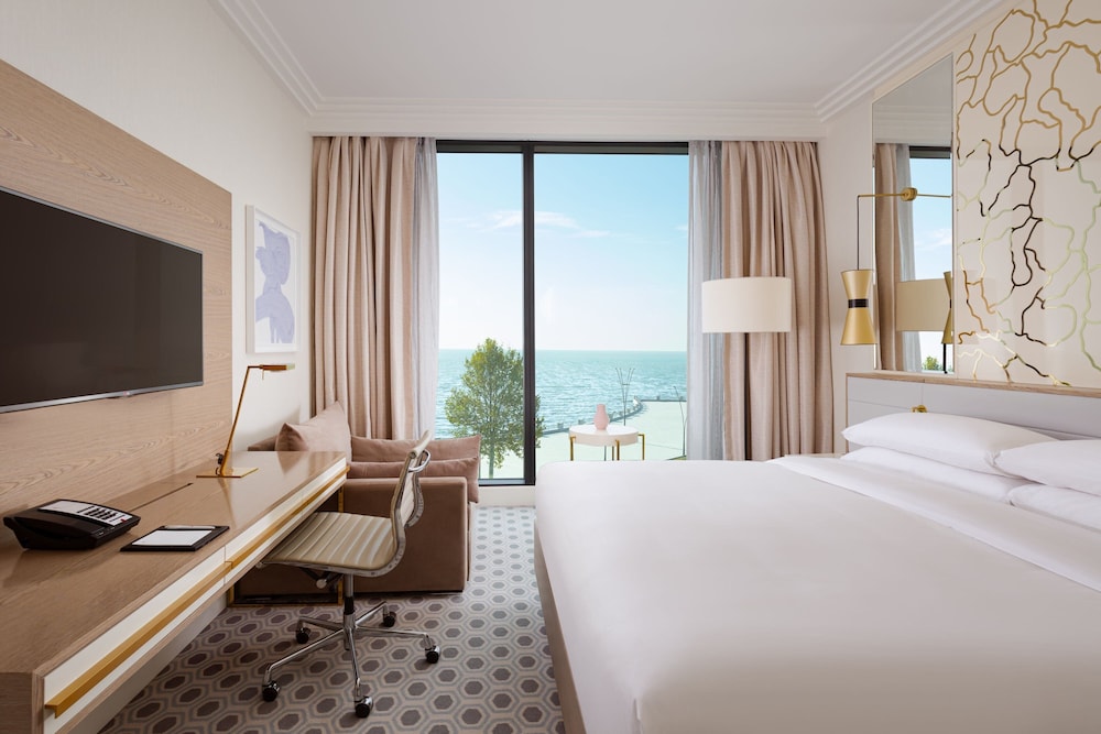 ROOM, KING BED, SEA VIEW