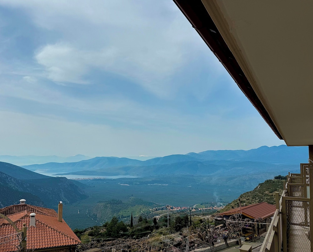 Nidimos Hotel 44/50