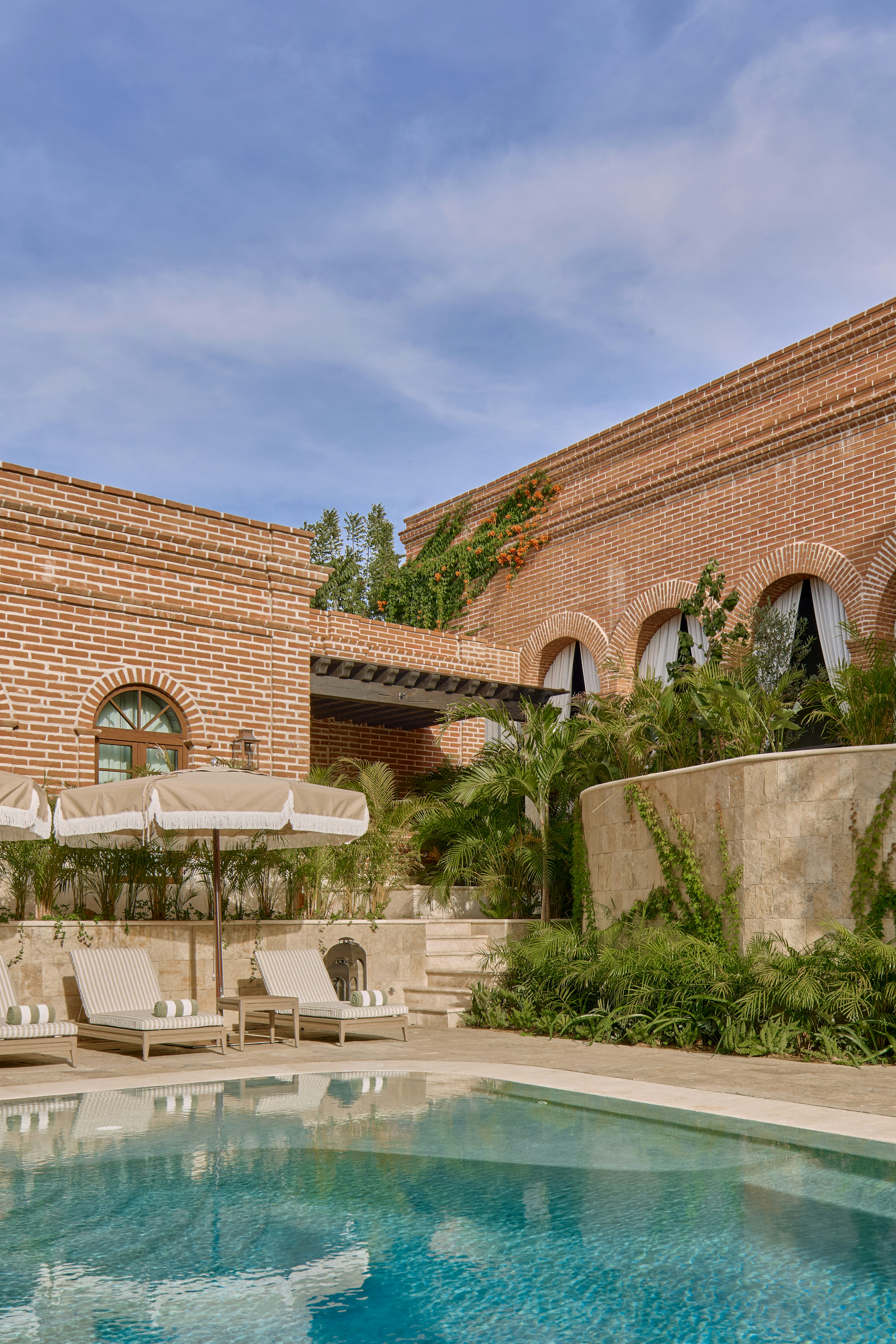 The Todos Santos Inn 77/83