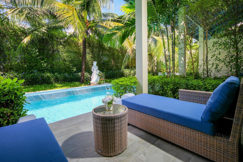 Craft Resort & Villas 56/69