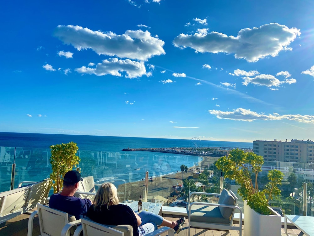 La Barracuda Hotel 53/58