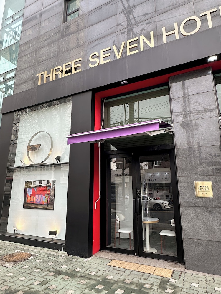 Three Seven Hotel 43/49