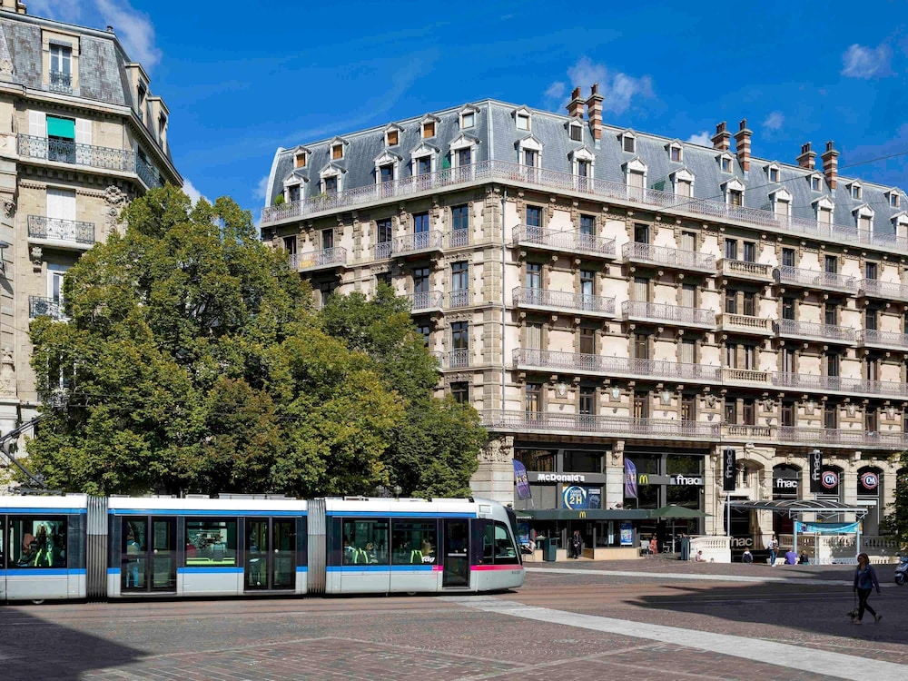 Ibis Grenoble Centre 61/67