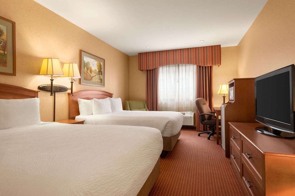 Days Inn by Wyndham Swift Current 16/41