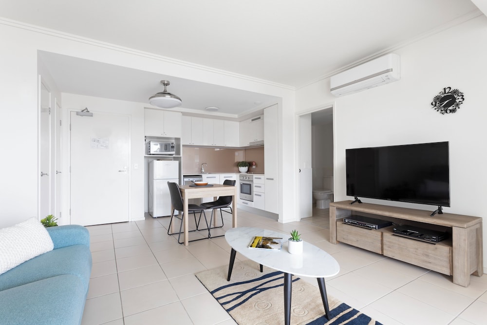 Aspect Caloundra 44/76
