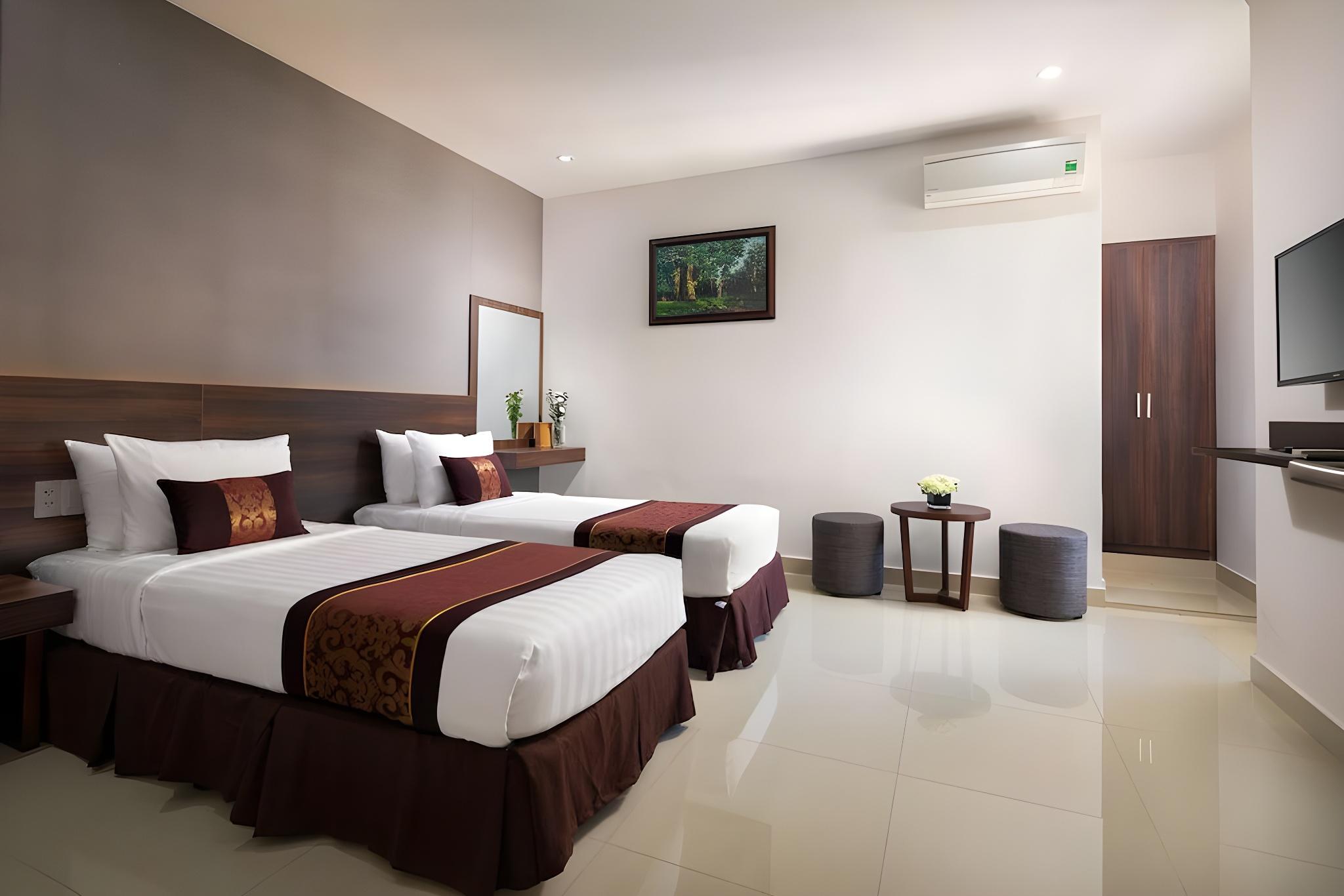 Nolis, Triple, Sea View