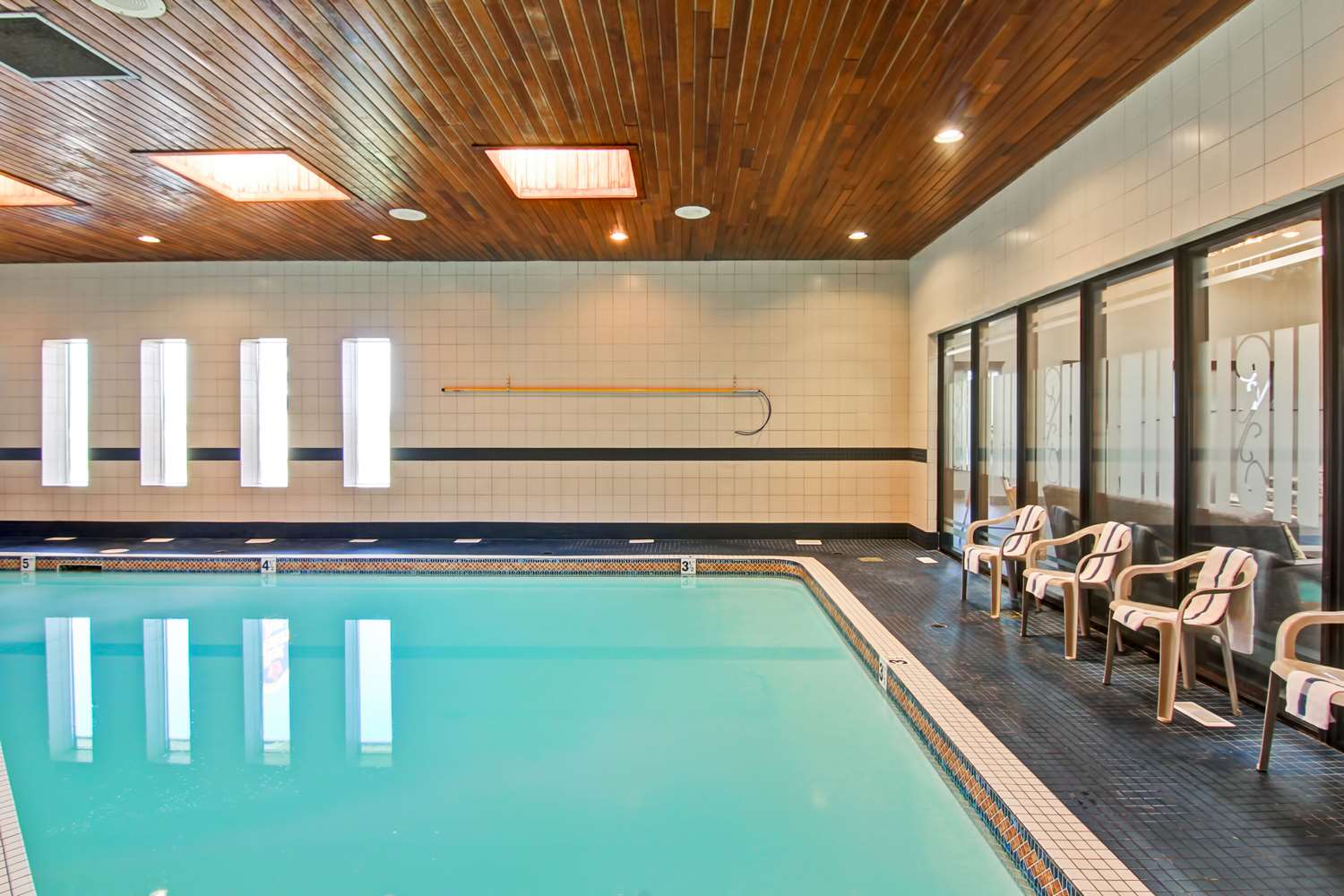 Radisson Hotel & Conference Centre West Edmonton, AB 12/33