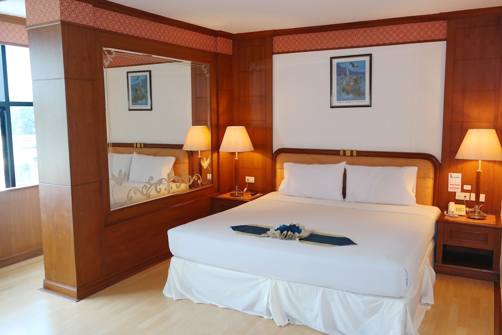 Grand Park Hotel 34/69