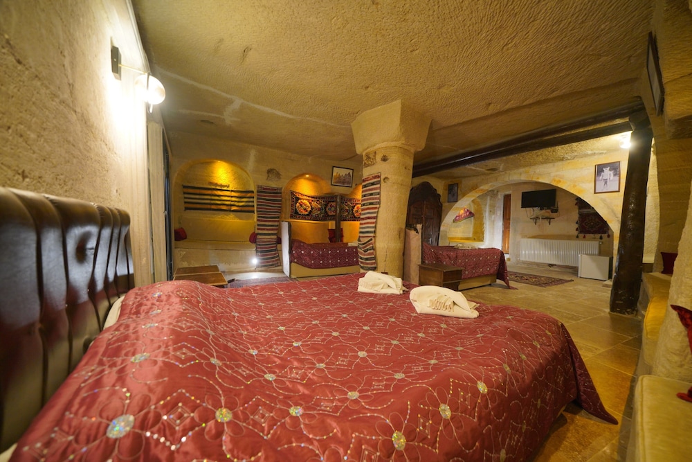 Travel Inn Cave Hotel 12/49