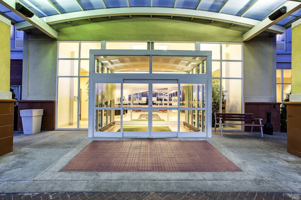 Holiday Inn Louisville Airport - Fair/Expo 36/57