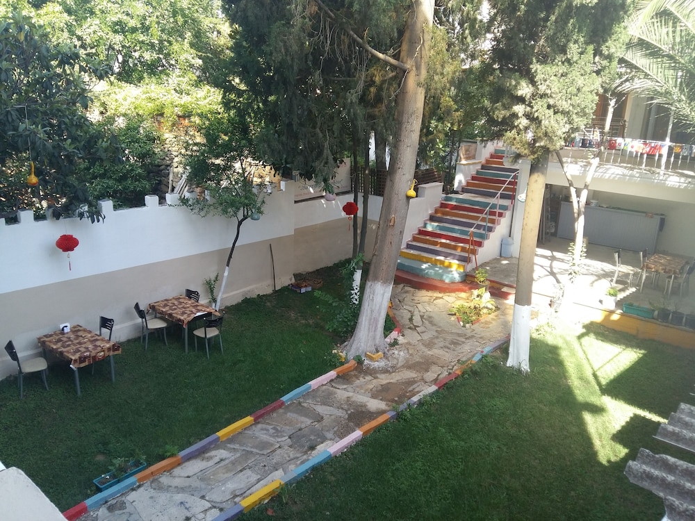 Nicea Hotel 52/60