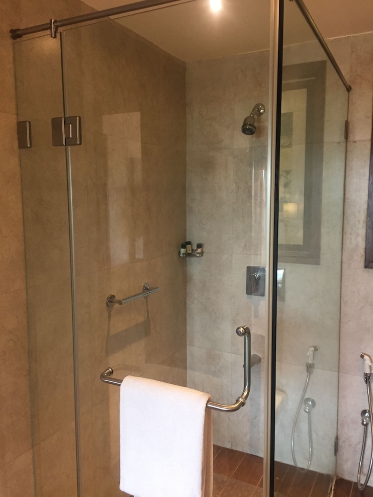 Madhubhan Resort And Spa 48/50