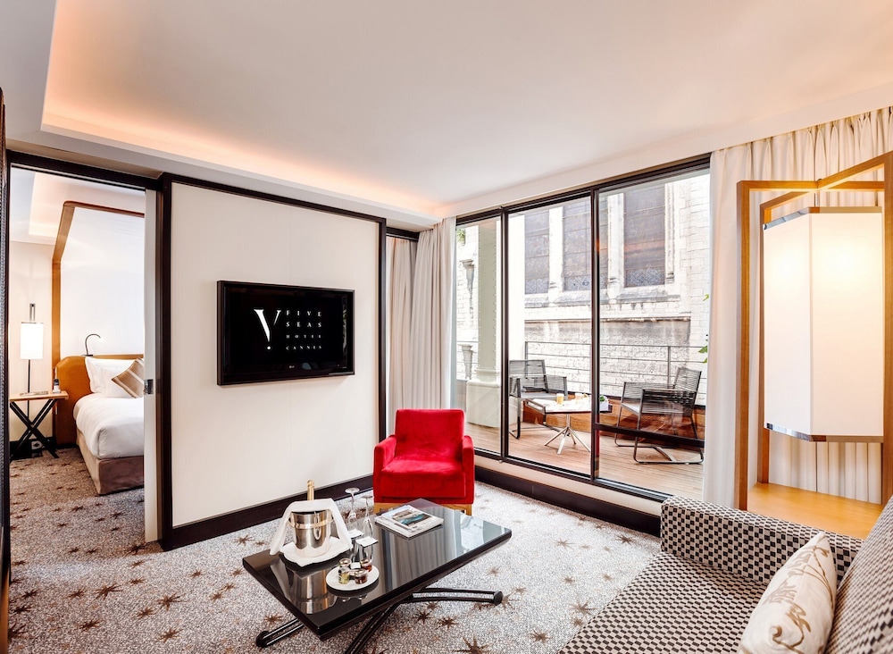 Five Seas by Inwood Hotels 43/60
