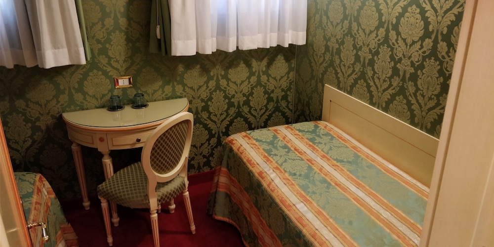 Hotel Villa Delle Palme 36/79
