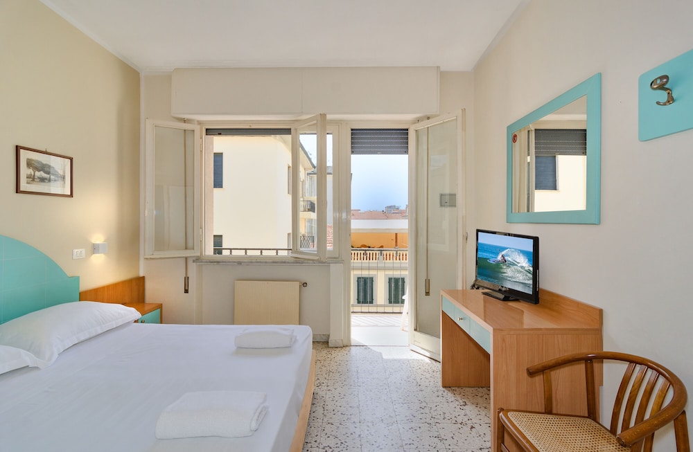 Room, Queen Bed, Accessible