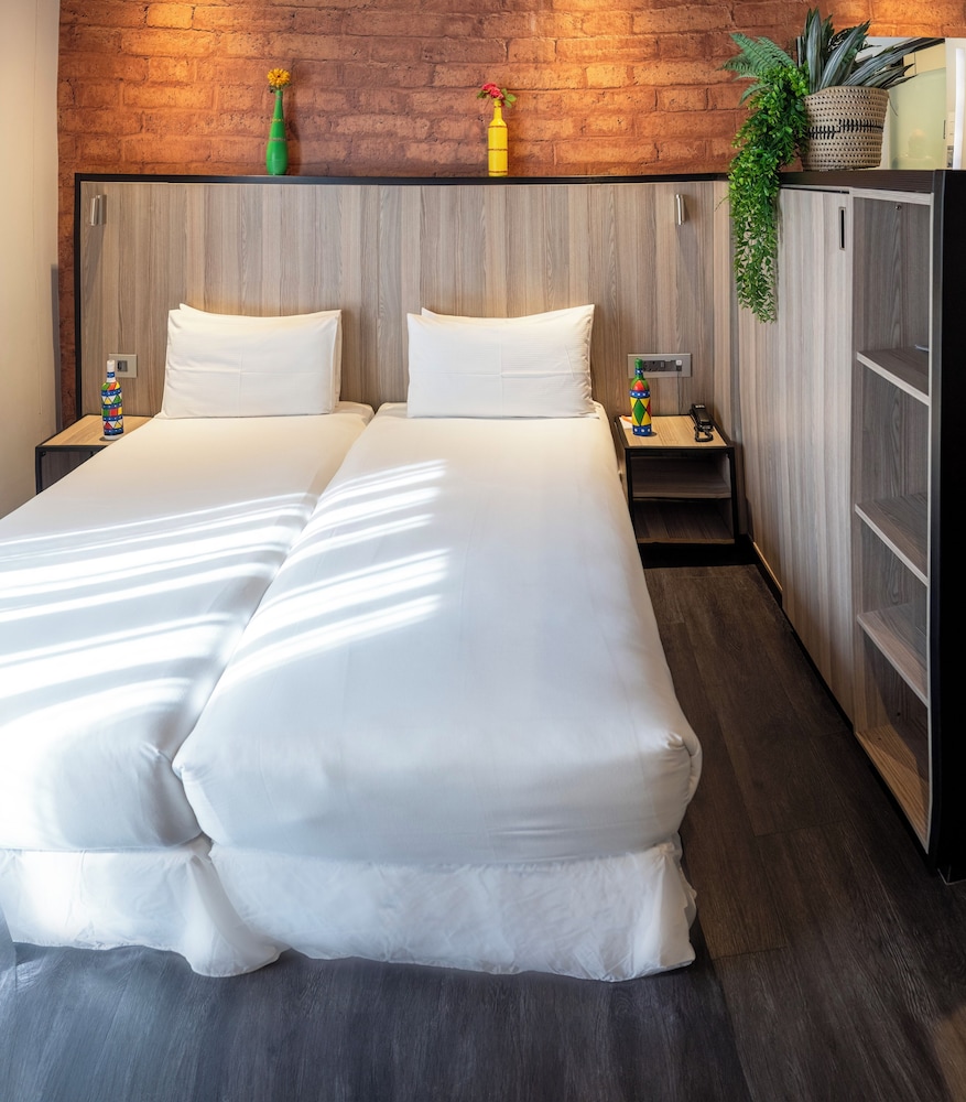 STANDARD, TWIN BEDS