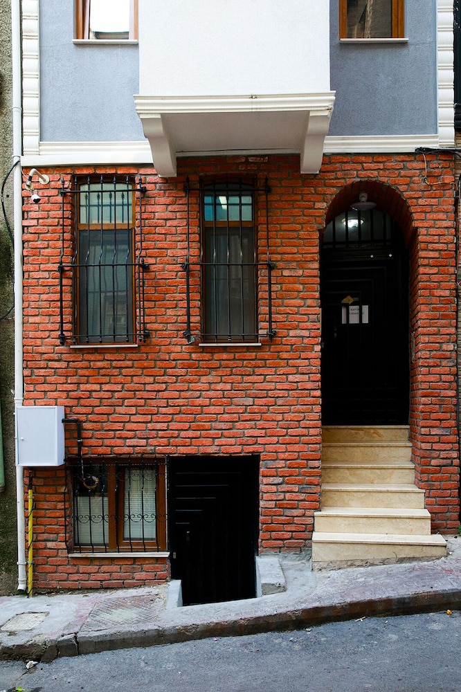 Beans House Suite 2/50