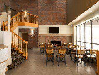 Super 8 by Wyndham Timmins ON 4/7