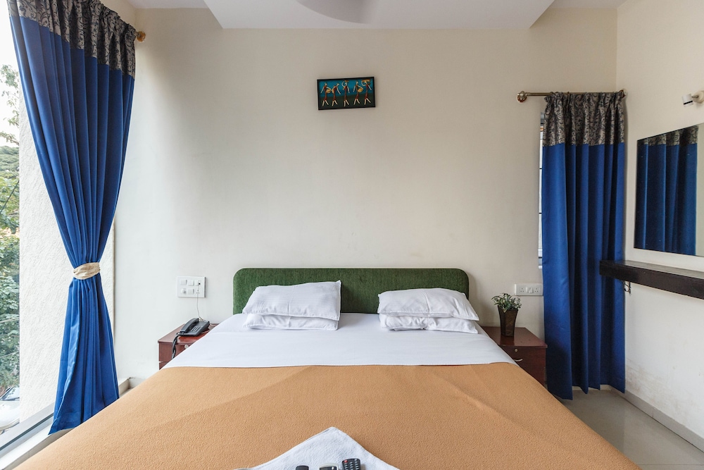 4 Seasons Suites 20/50