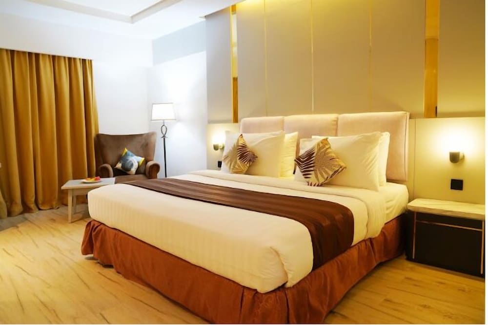 Abadi Suite Hotel and Tower 13/27