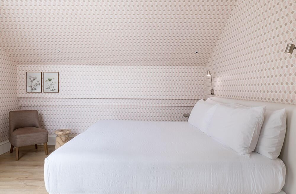 Signature, King Bed, Attic