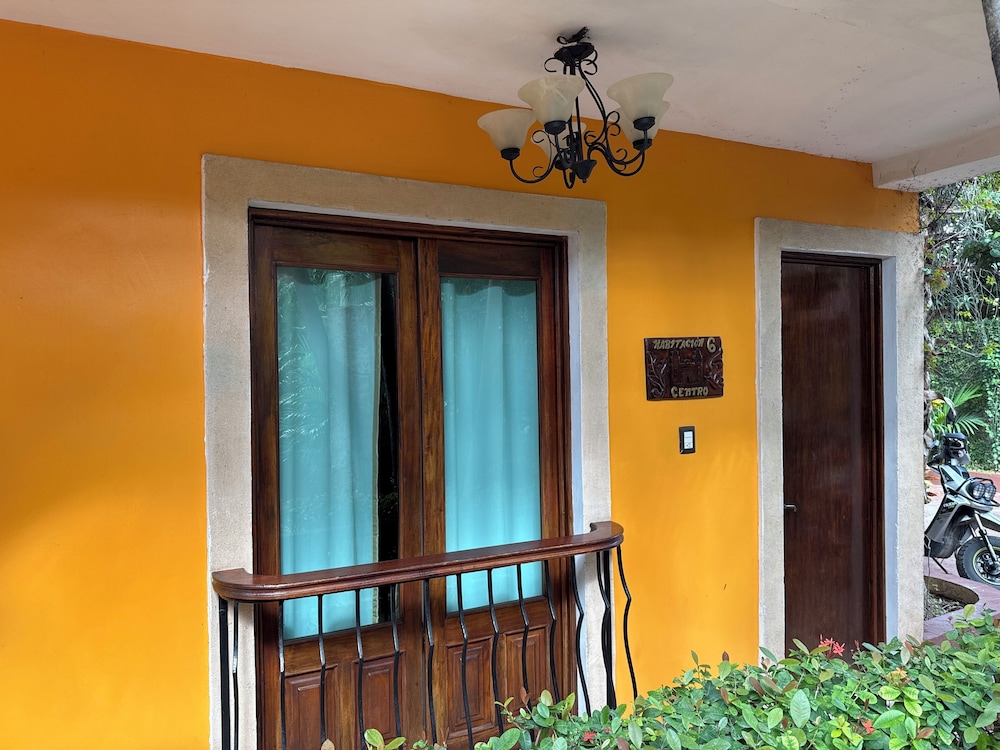 El Zaguán Colonial 3/50
