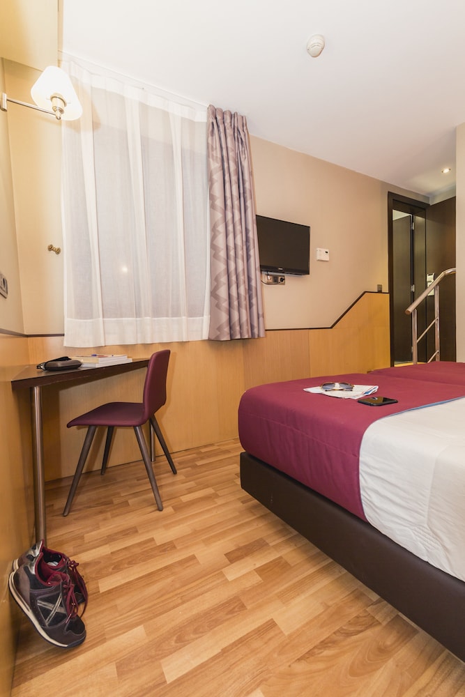 Hotel Ronda Lesseps 28/90