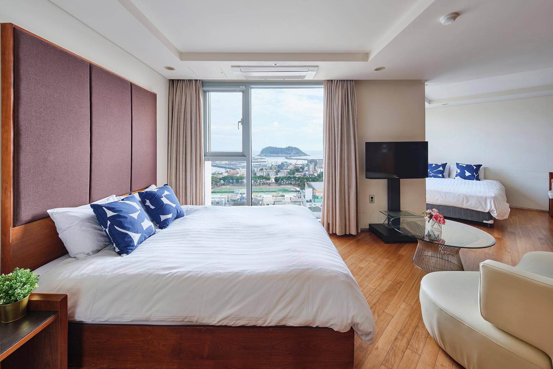Royal, Family Suite, Tower, Blue
