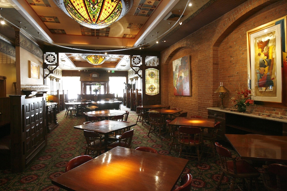 HISTORIC STRATER HOTEL 50/68