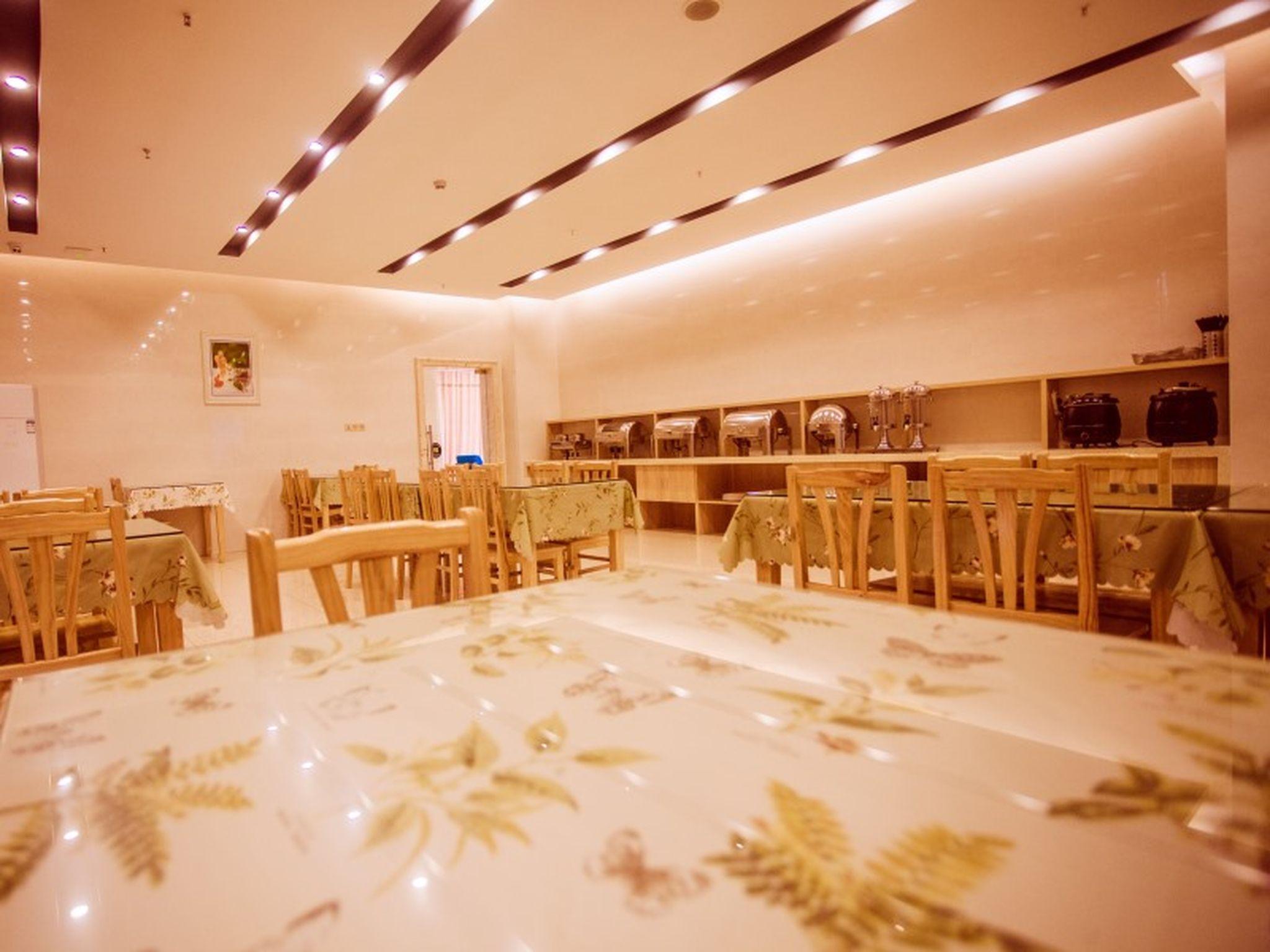 GreenTree Inn Changzhou Wujin District Huangli Town Taoyuan Road Express Hotel 11/22
