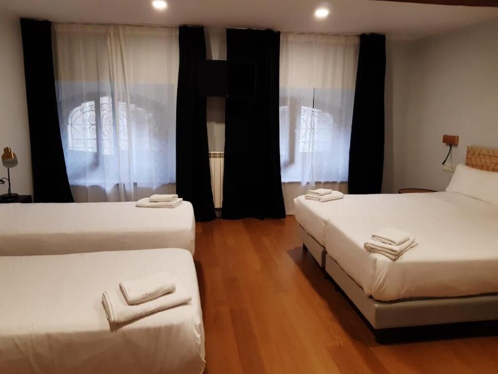 Hotel Puerto de Llanes 37/73