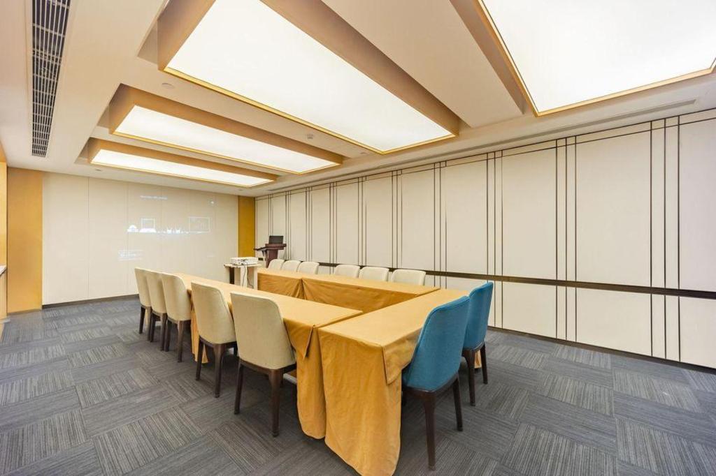 Shuguangwei Hotel (Hefei Swan Lake) 34/39