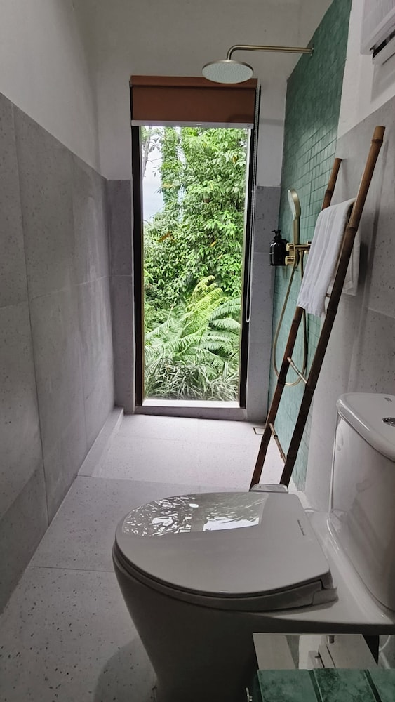 Ubud Tropical 43/44