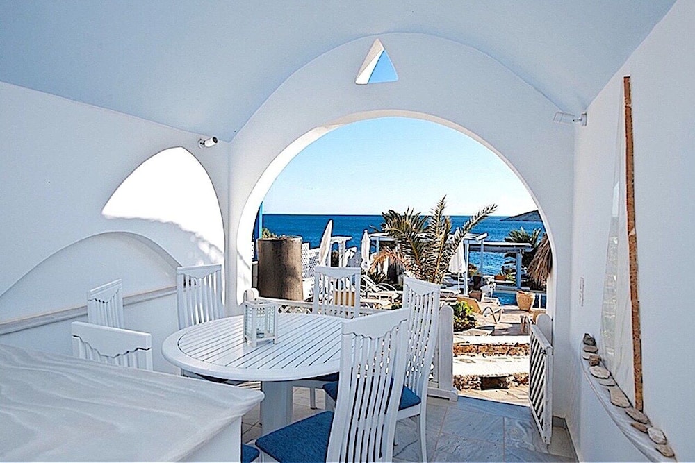 Dolphin Antiparos Villas and Suites 27/50