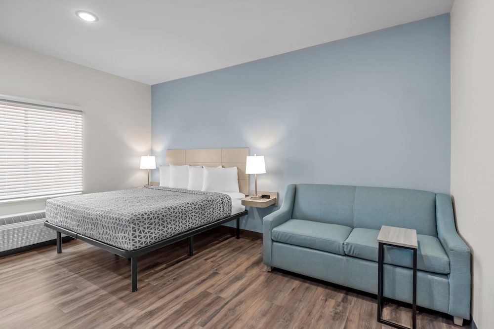 WoodSpring Suites Petersburg near Fort Lee 30/54