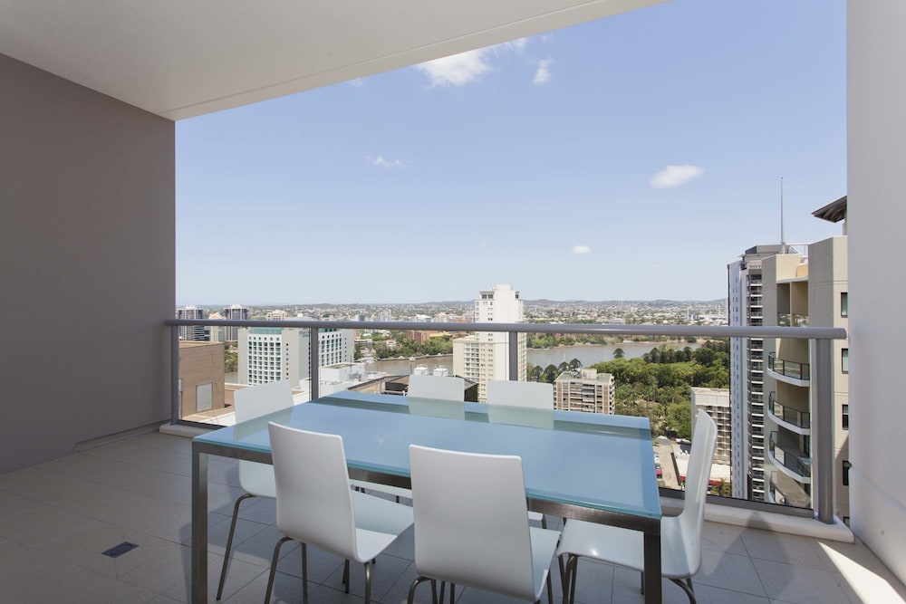 Mantra Midtown Brisbane 29/33