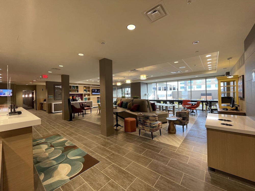 Home2 Suites By Hilton Phoenix Airport North 35/47