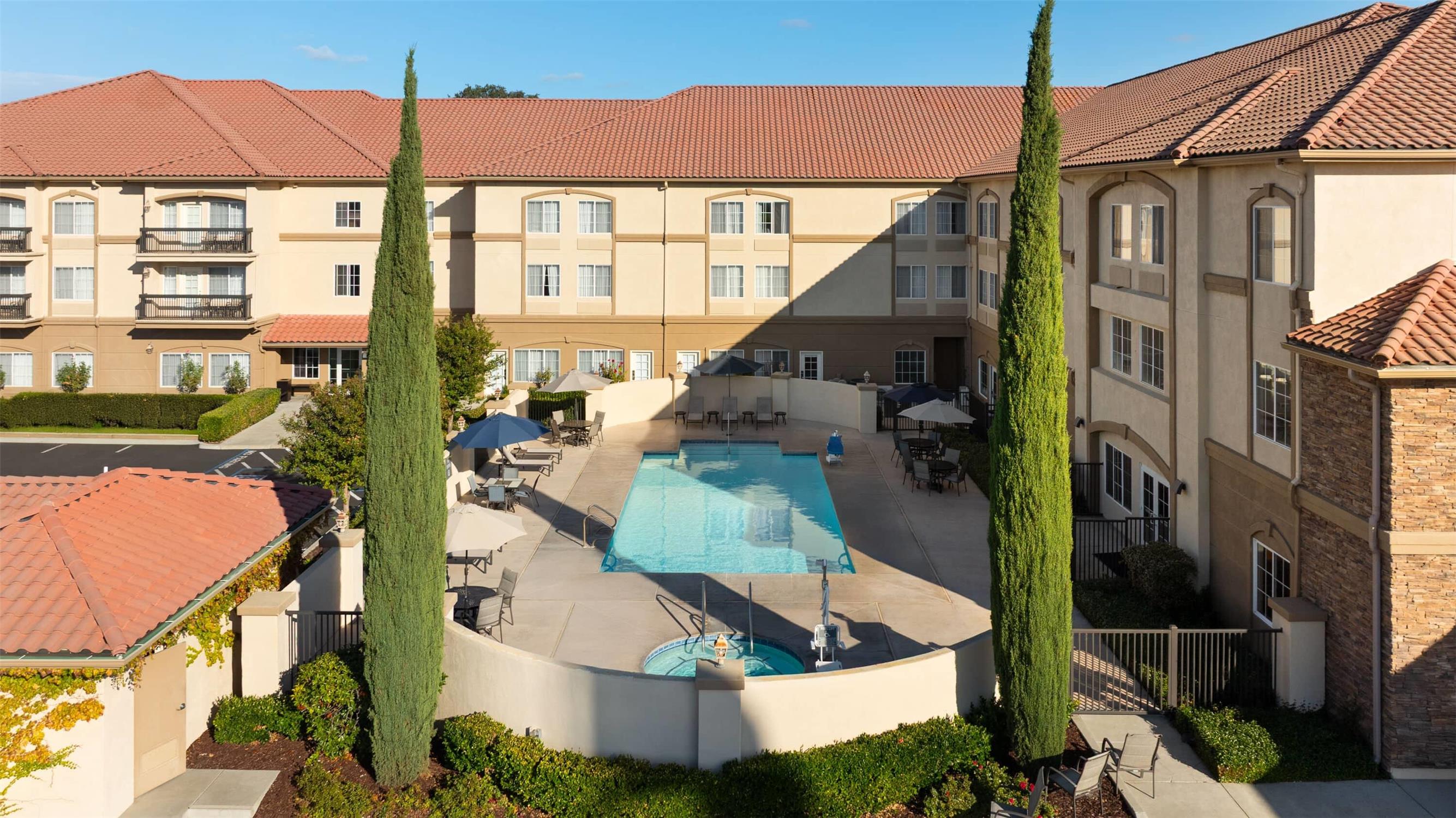 La Quinta Inn And Suites By Wyndham Paso Robles 57/62