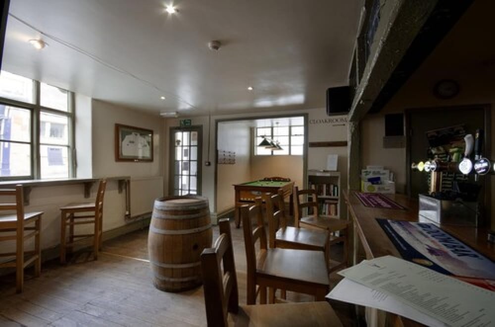 The White Hart Inn 47/55