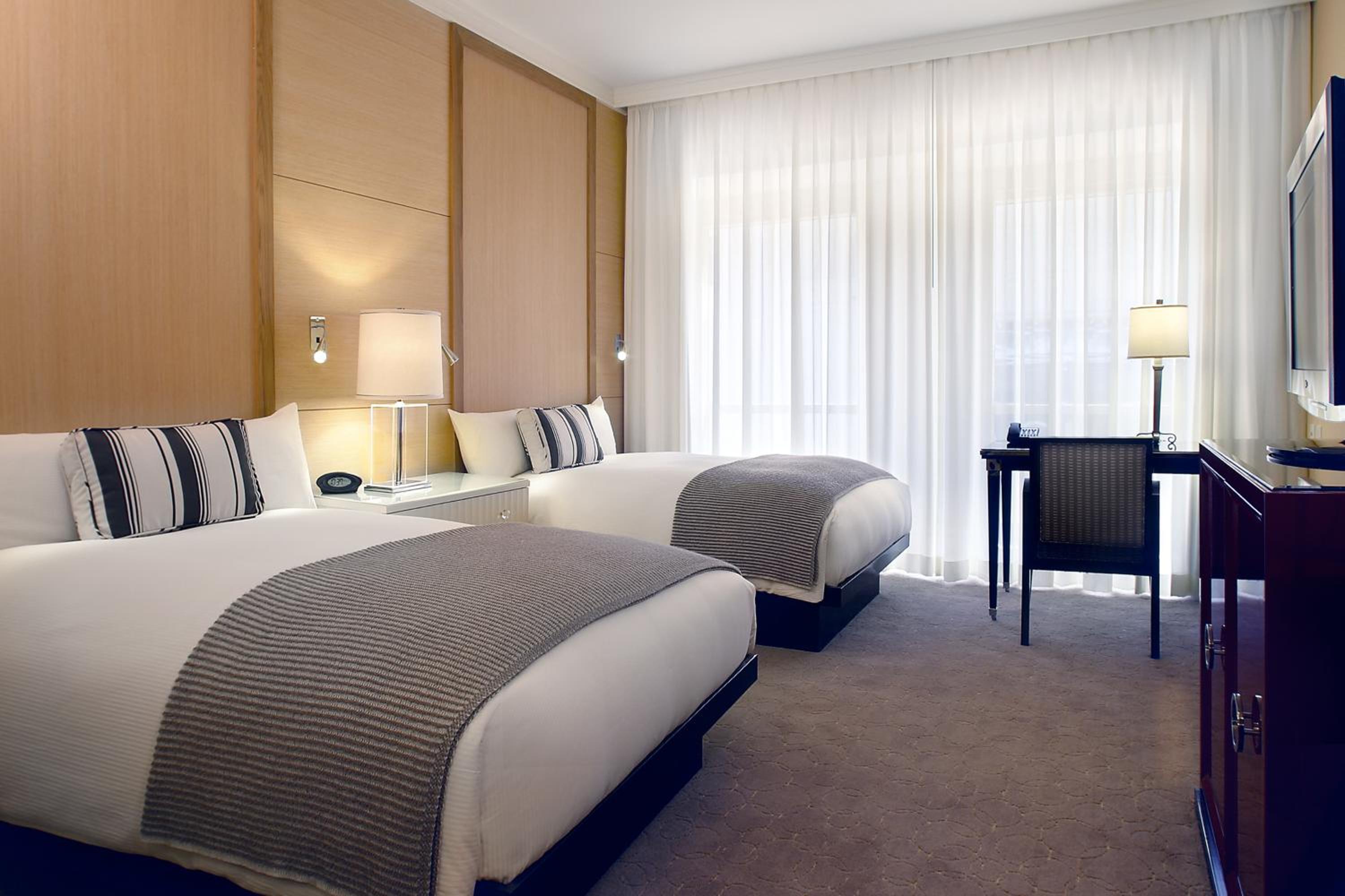 Superior, 2 Queen Beds, Street View