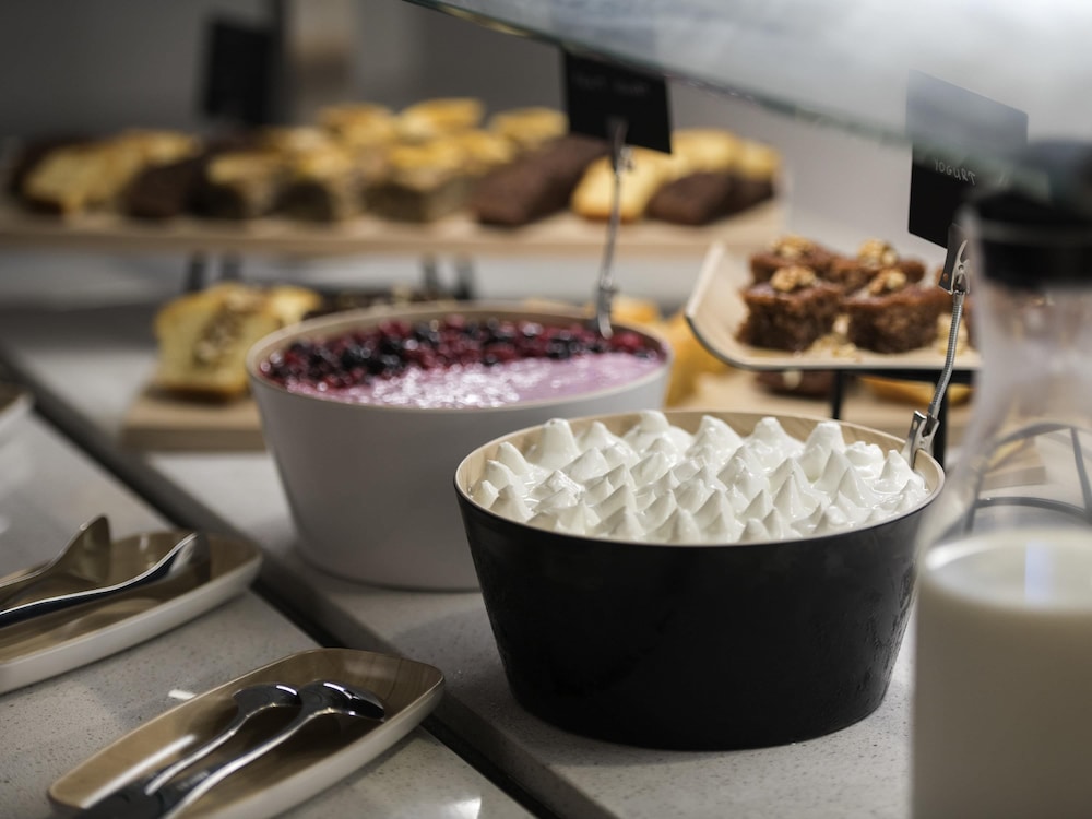 Ibis Styles Athens Routes 23/49