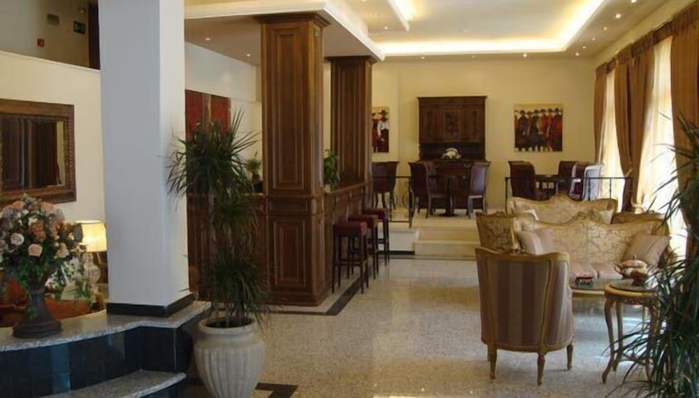 Artemision Hotel 20/28