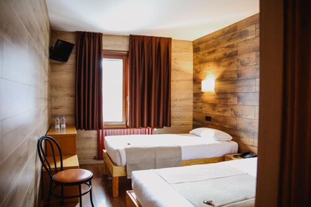 Cal Ruiz Hotel 24/72