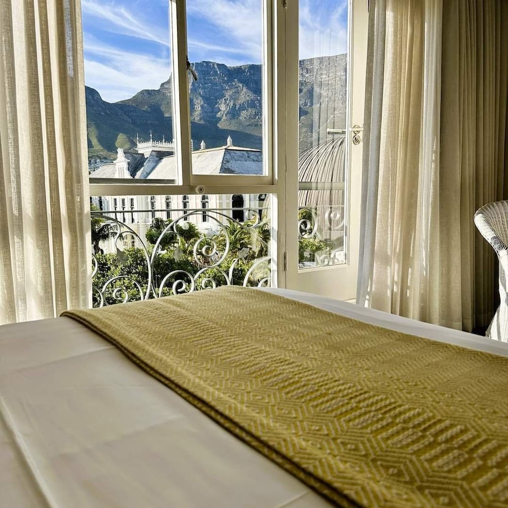 Cape Town Hollow Boutique Hotel 39/66