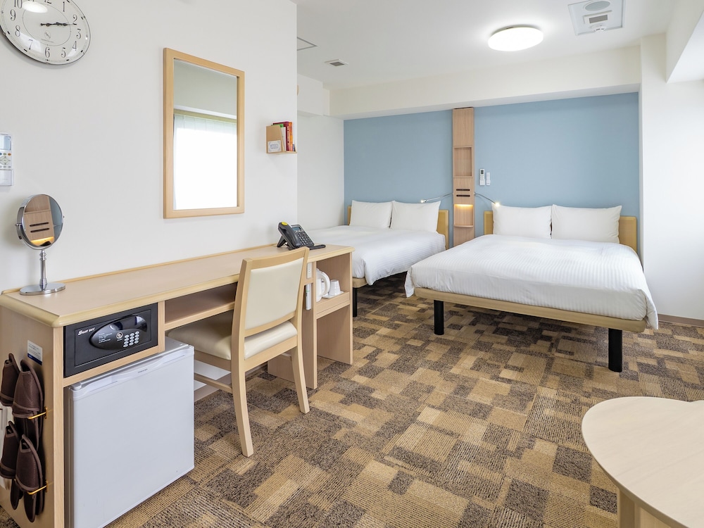 DELUXE, TWIN BEDS